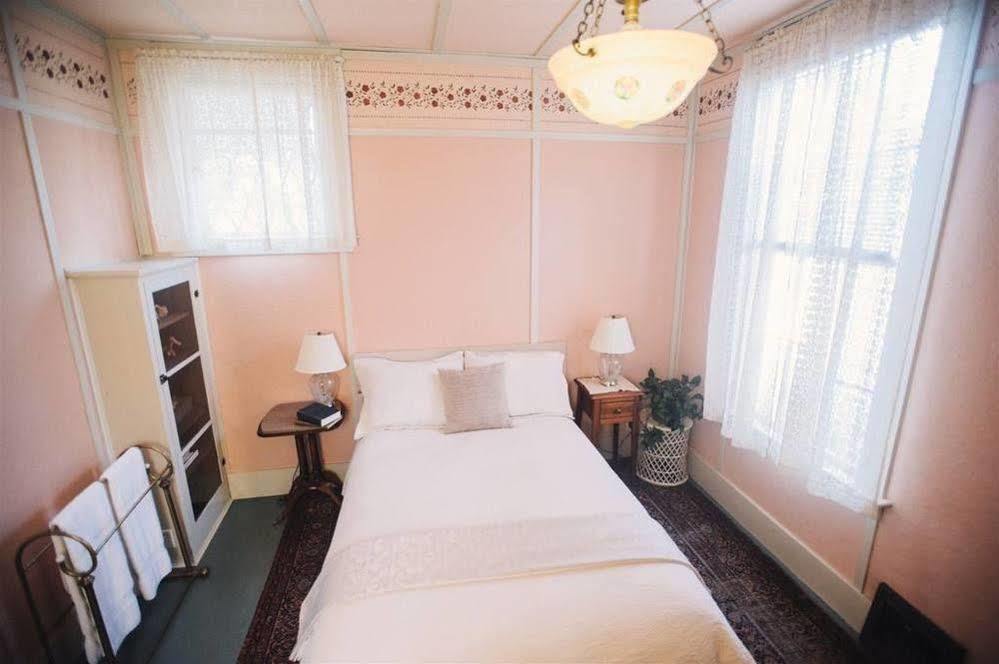 Camellia Inn Healdsburg Buitenkant foto